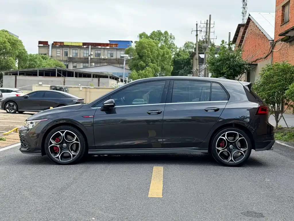 Volkswagen Golf GTI 2024 из CN, фото 4