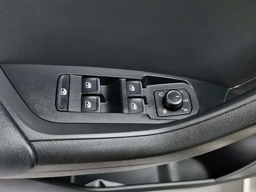 Skoda Kodiaq — фото 10