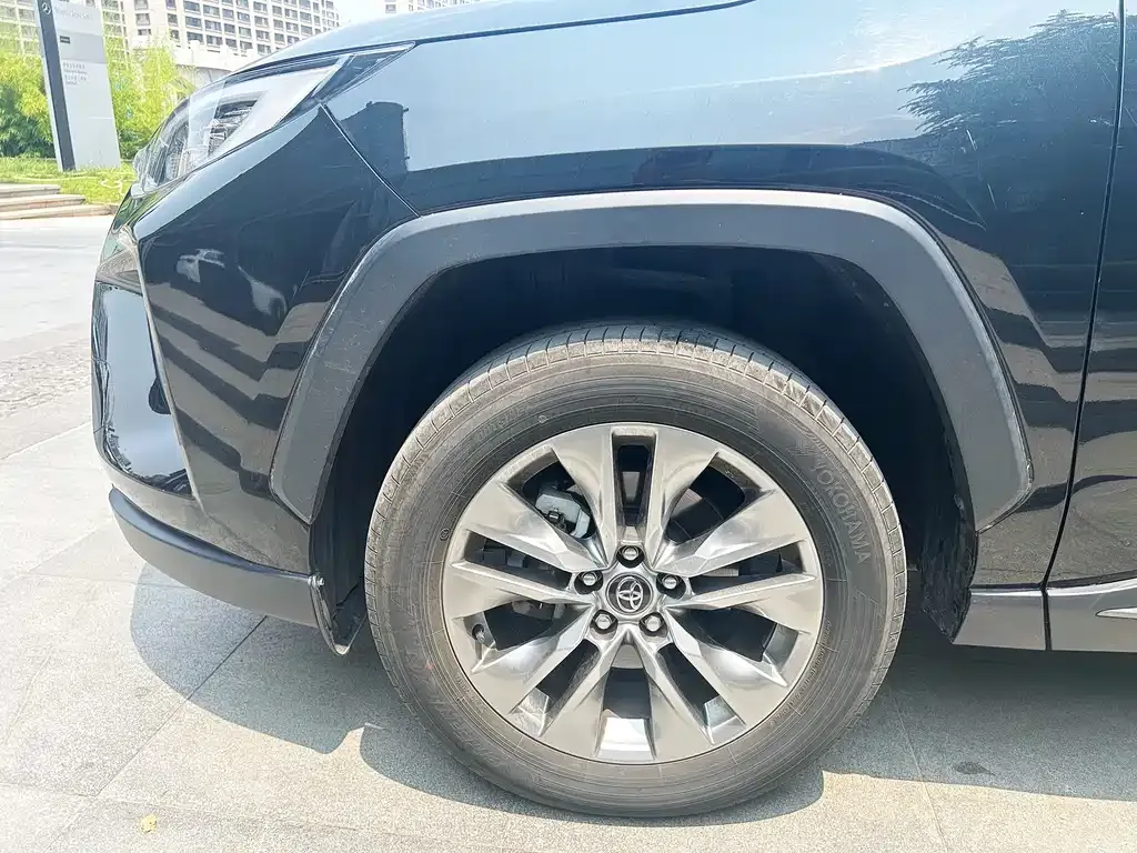 Toyota Wildlander — фото 2