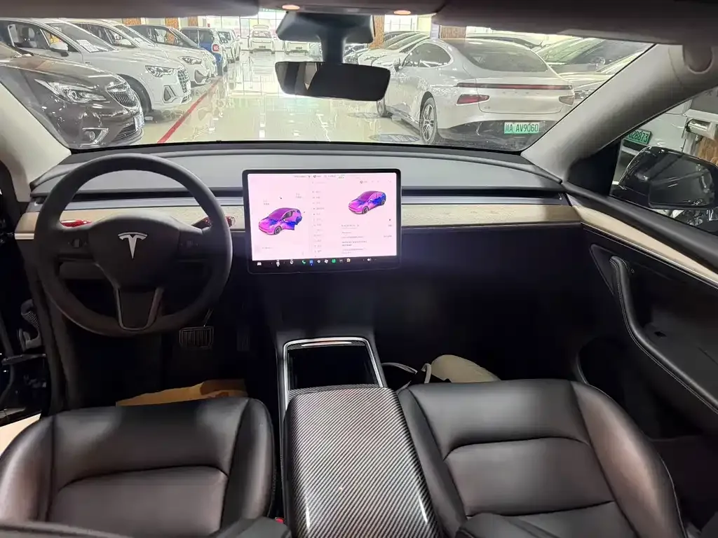 Tesla Model Y — фото 3