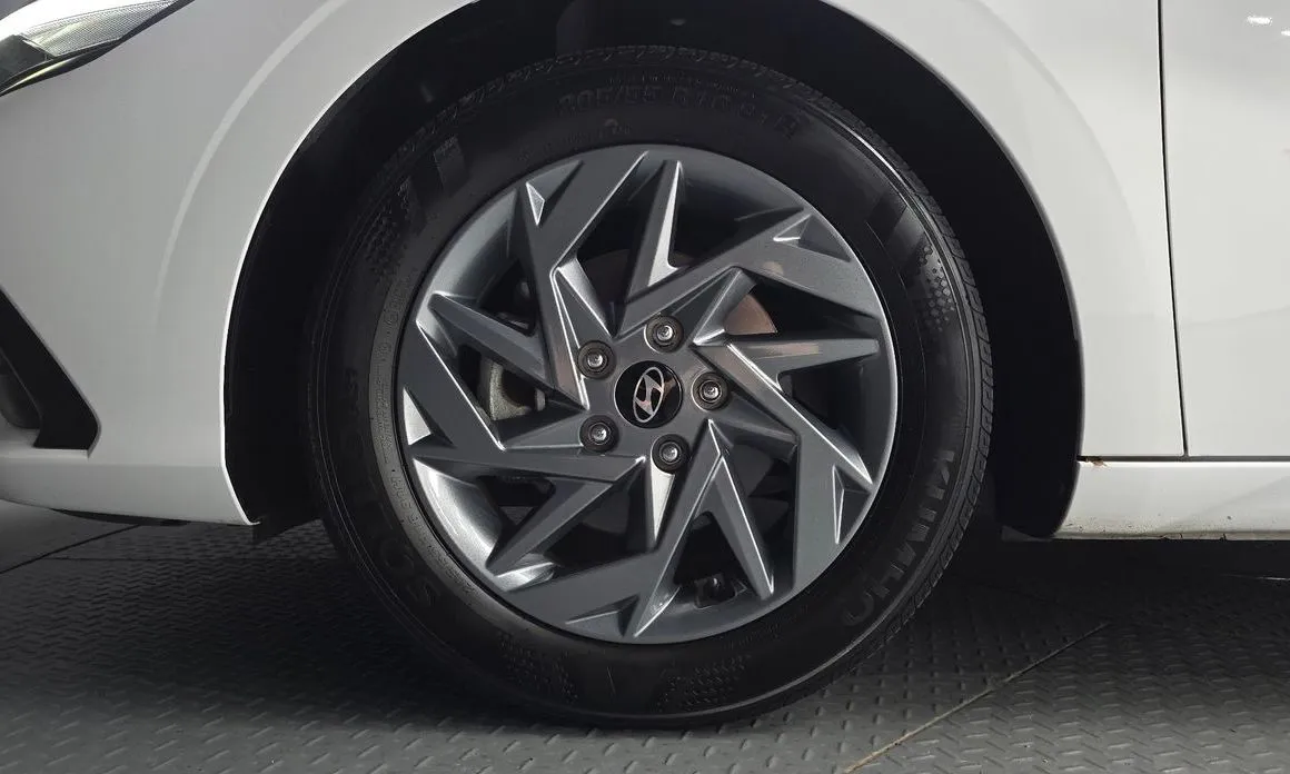Hyundai AVANTE — фото 9