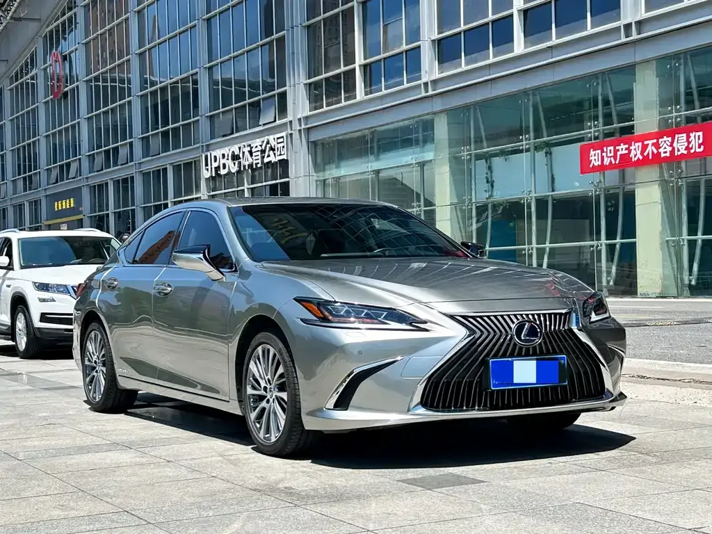 Lexus ES — фото 9