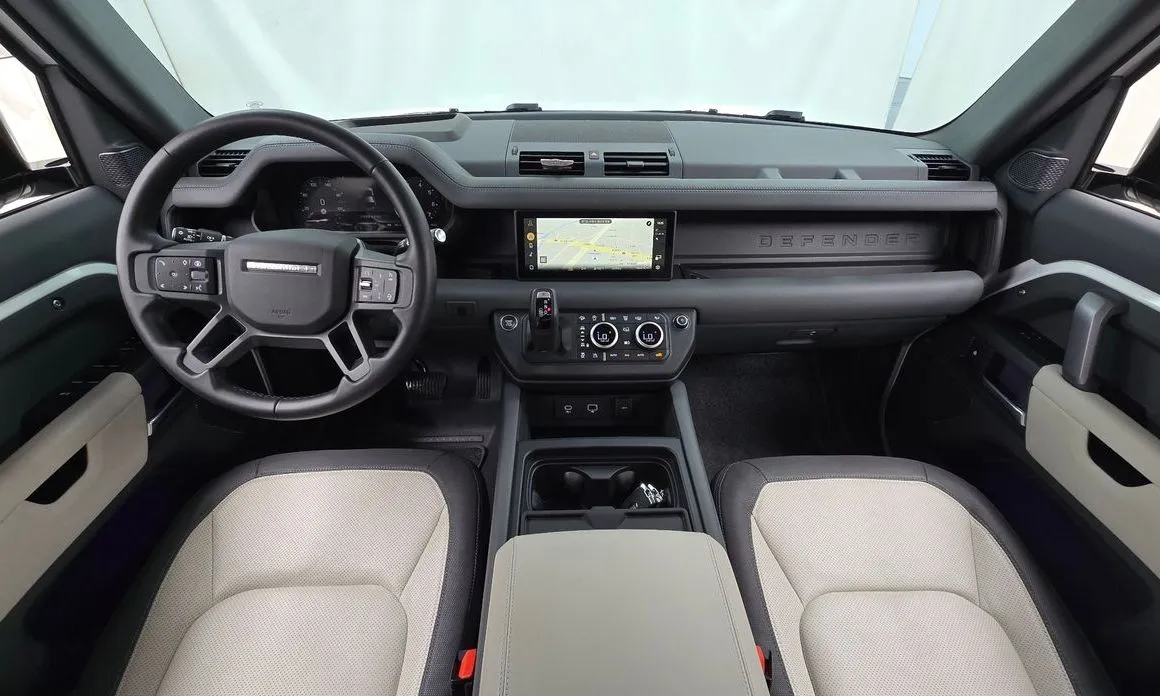 Land Rover Defender 2024 из KR, фото 10