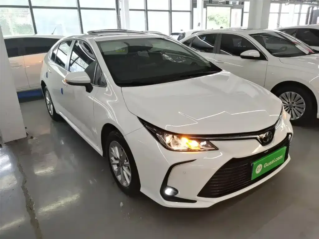Toyota Corolla 2022 из CN, фото 3