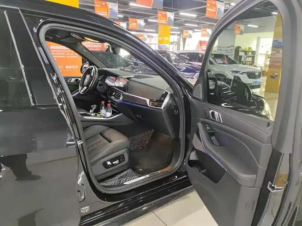 BMW X5 M 2021 из CN, фото 8