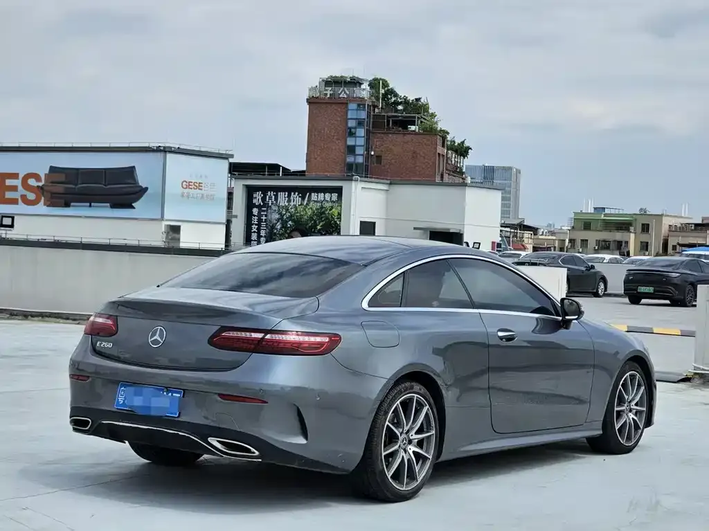 Mercedes-Benz E-Class (Import) — фото 5