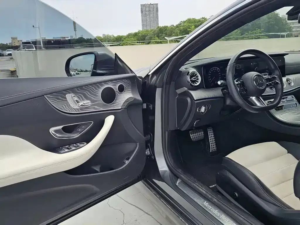 Mercedes-Benz E-Class (Import) — фото 8