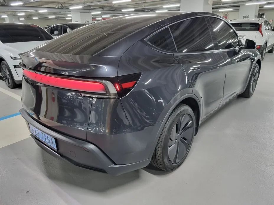 Tesla Model Y — фото 4