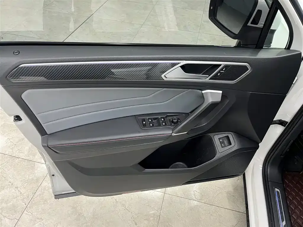 Volkswagen 途观L插电混动 — фото 10