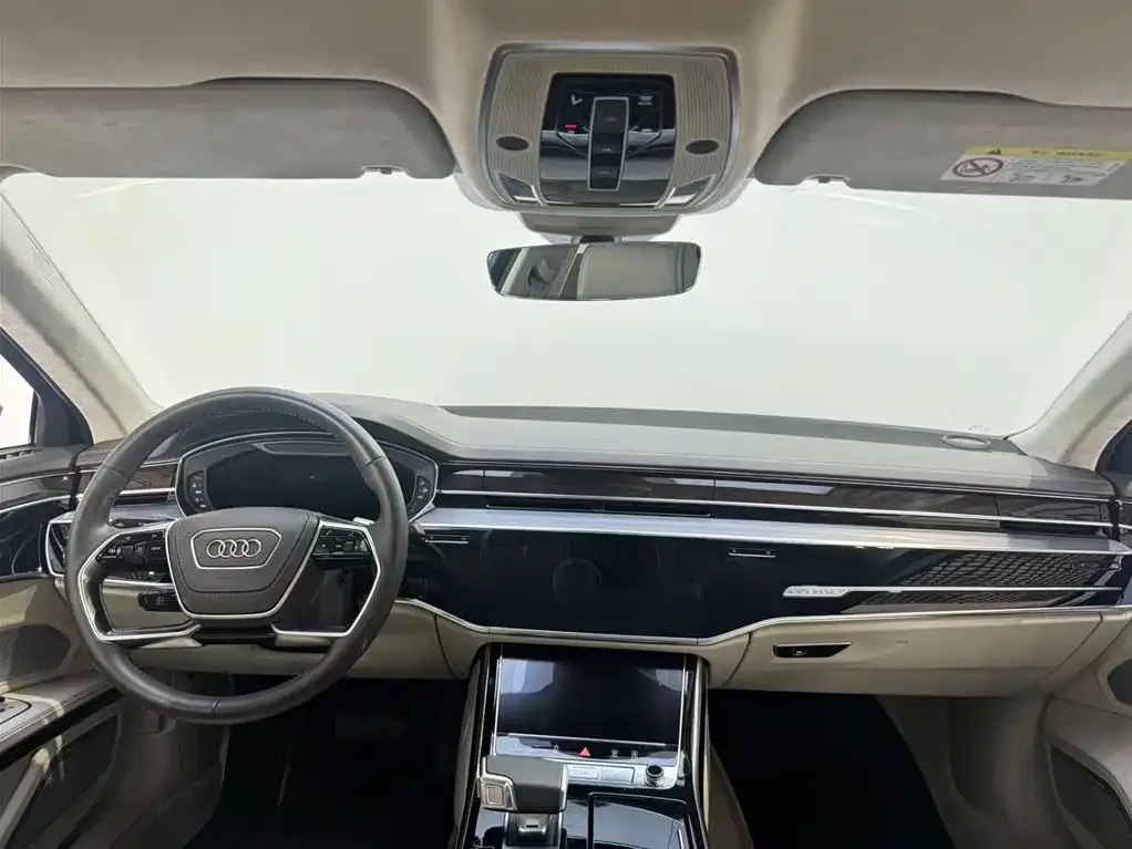 Audi A8 — фото 5