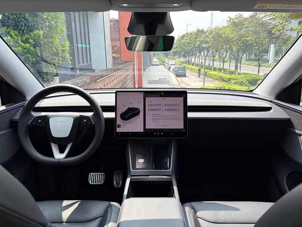 Tesla Model Y — фото 4