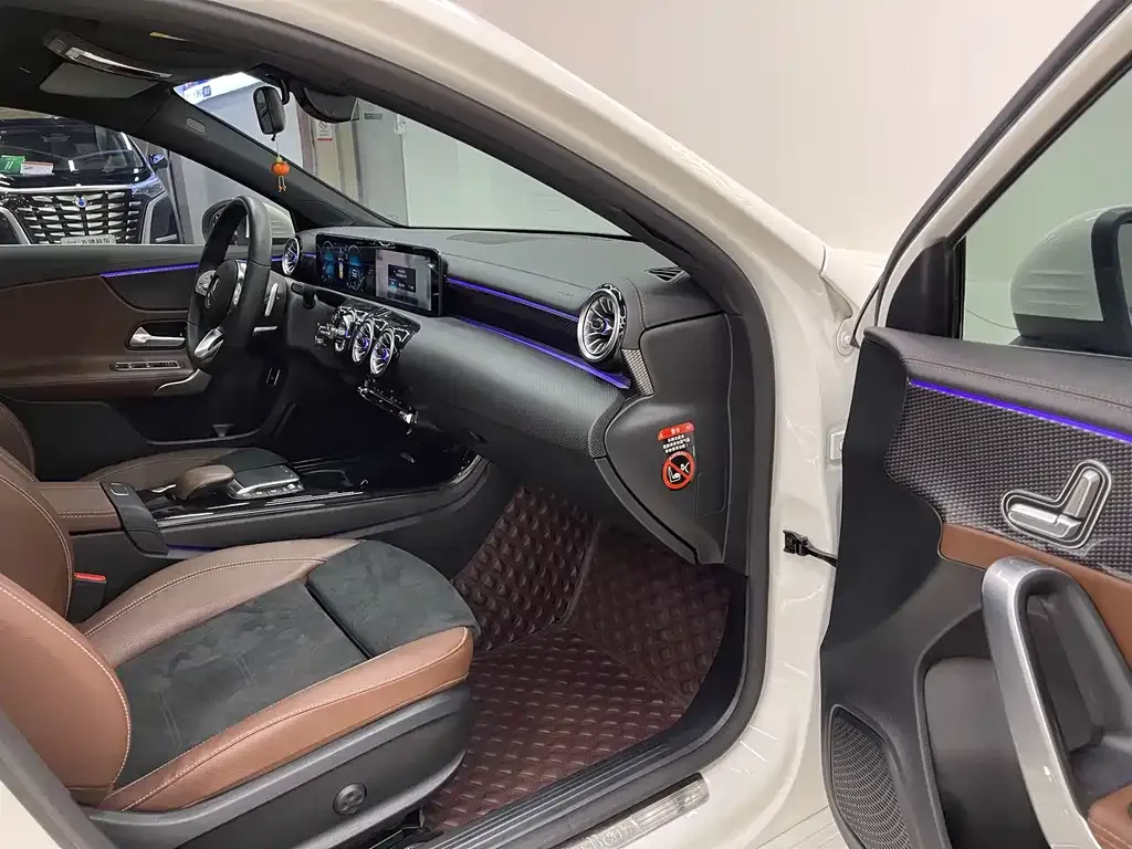 Mercedes-Benz A-Class — фото 10