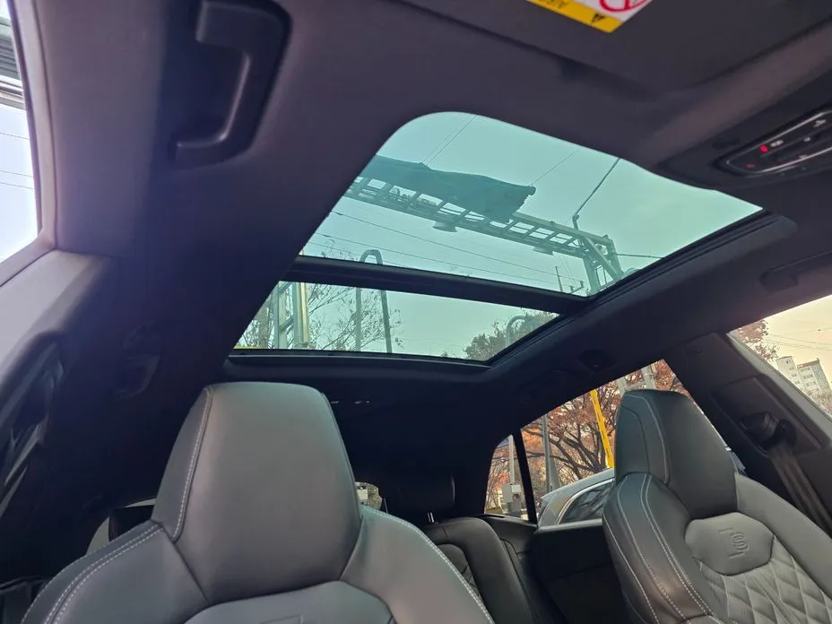 Audi Q8 2023 из KR, фото 3