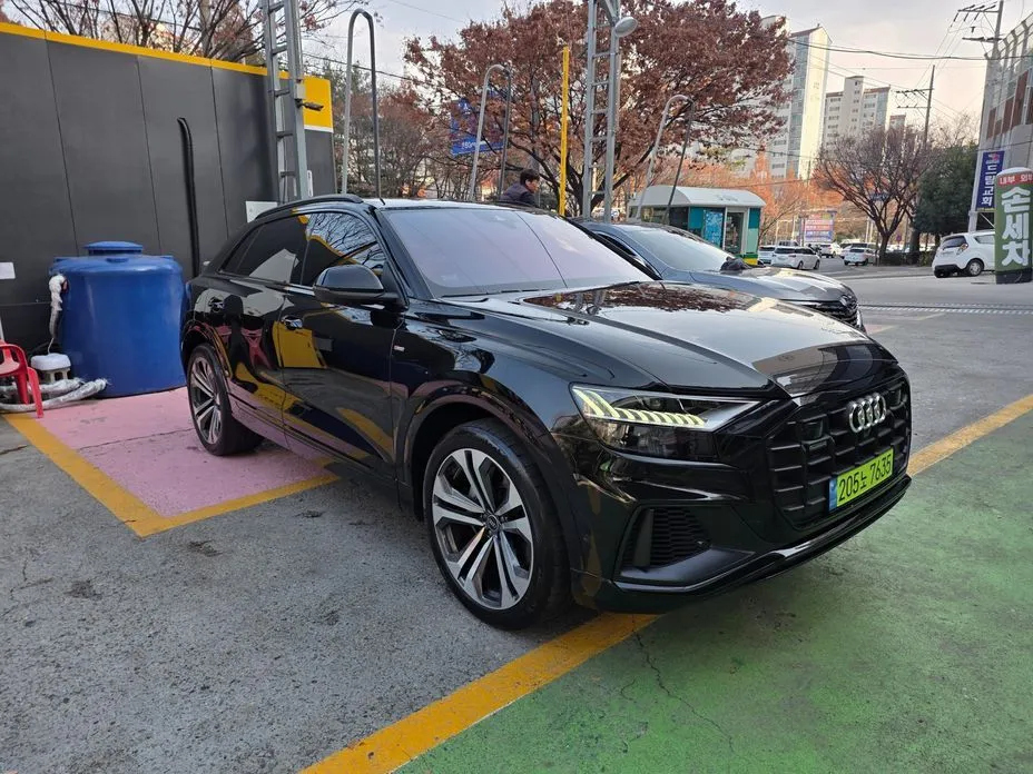 Audi Q8 2023 из KR, фото 9