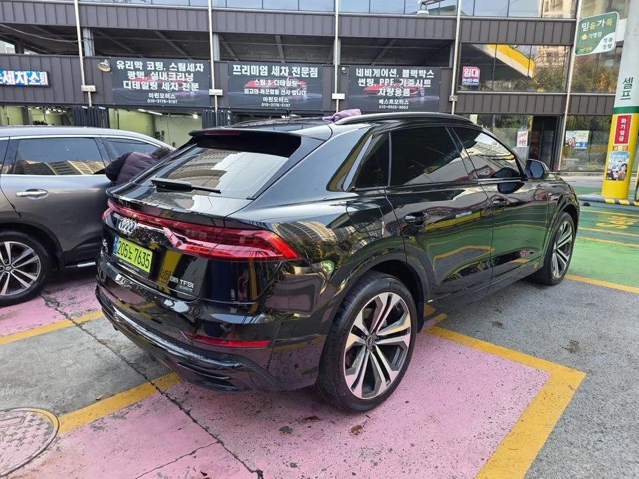 Audi Q8 2023 из KR, фото 5