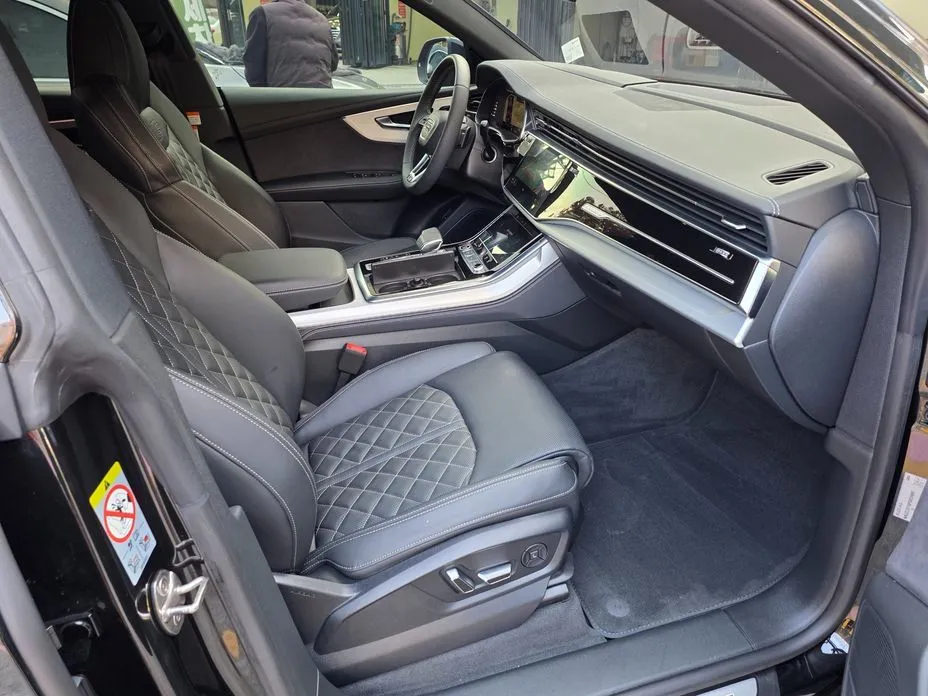Audi Q8 2023 из KR, фото 6