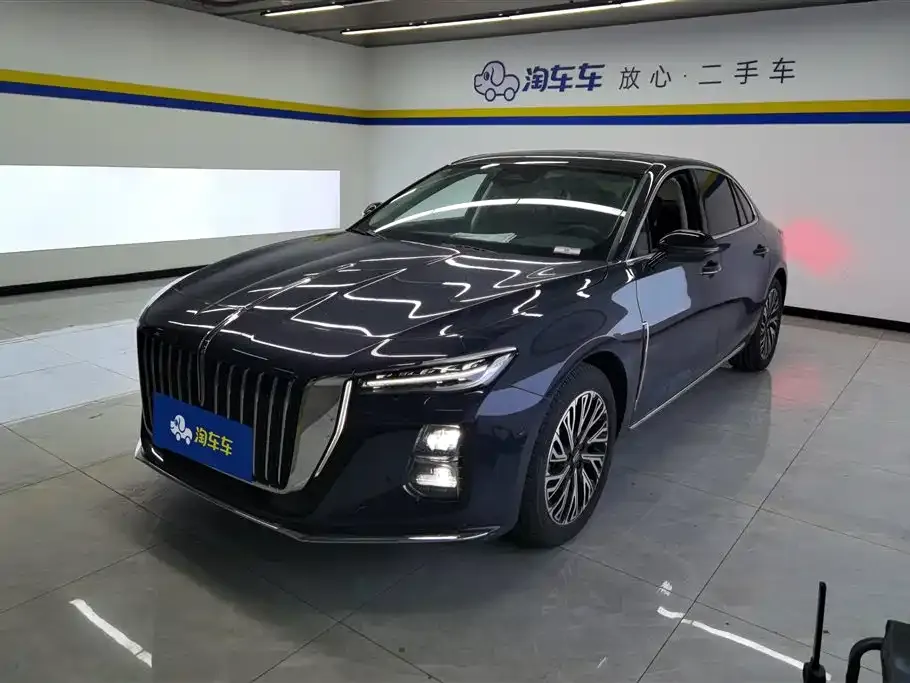 Hongqi H5 — фото 1