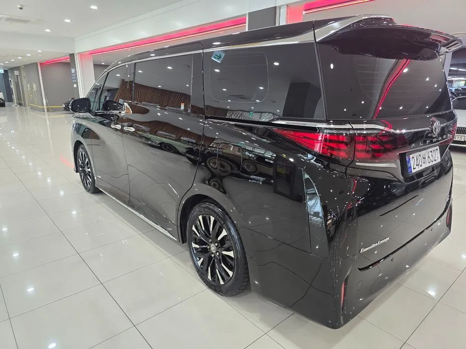 Toyota Alphard 2024 из KR, фото 9