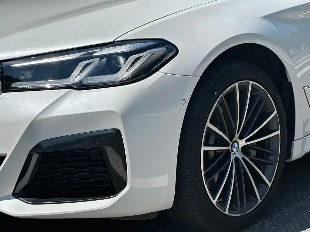 BMW 5 Series — фото 3