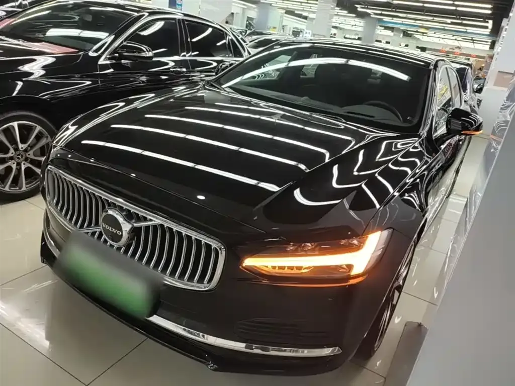 Volvo S90 PHEV 2024 из CN, фото 1