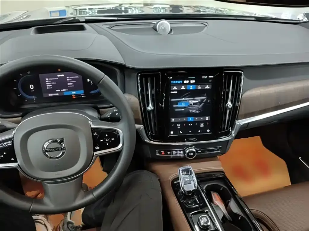 Volvo S90 PHEV 2024 из CN, фото 7