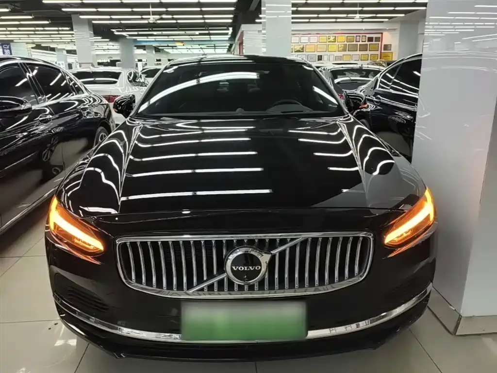 Volvo S90 PHEV 2024 из CN, фото 10