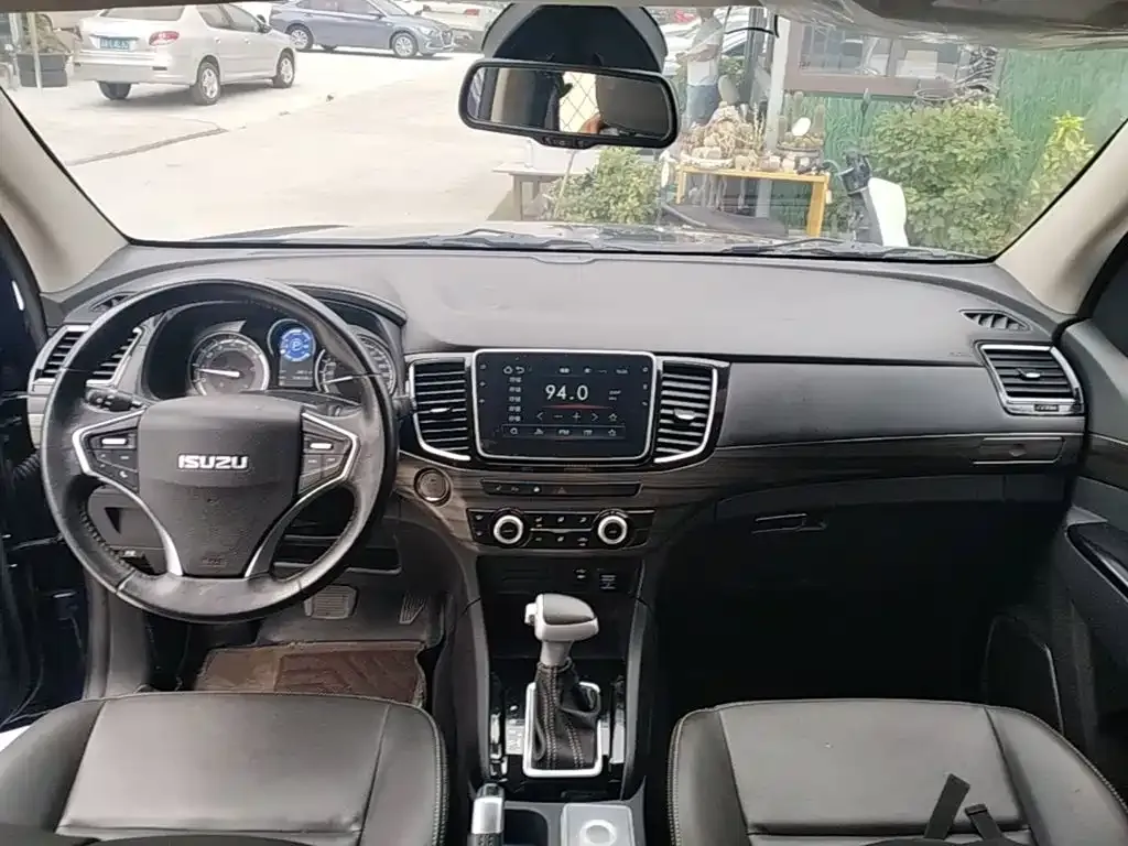 Isuzu D-MAX 2021 из CN, фото 2