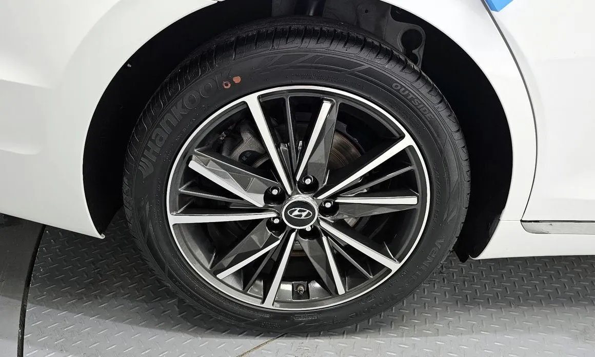 Hyundai Grandeur 2023 из KR, фото 7