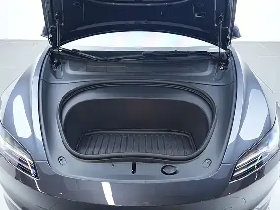 Tesla Model 3 — фото 10