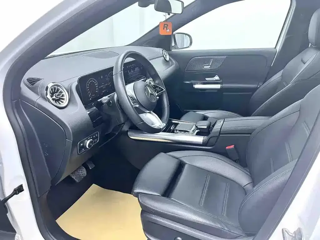 Mercedes-Benz GLA — фото 6