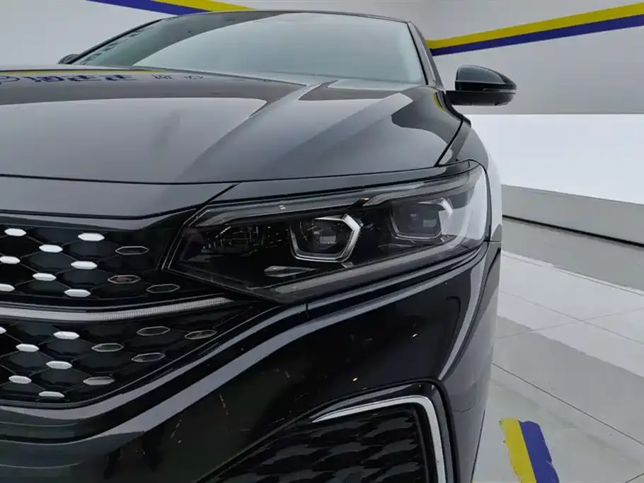 Volkswagen Passat — фото 2