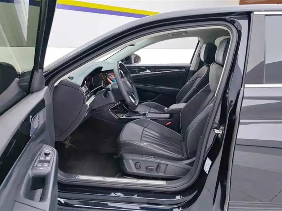 Volkswagen Passat — фото 7