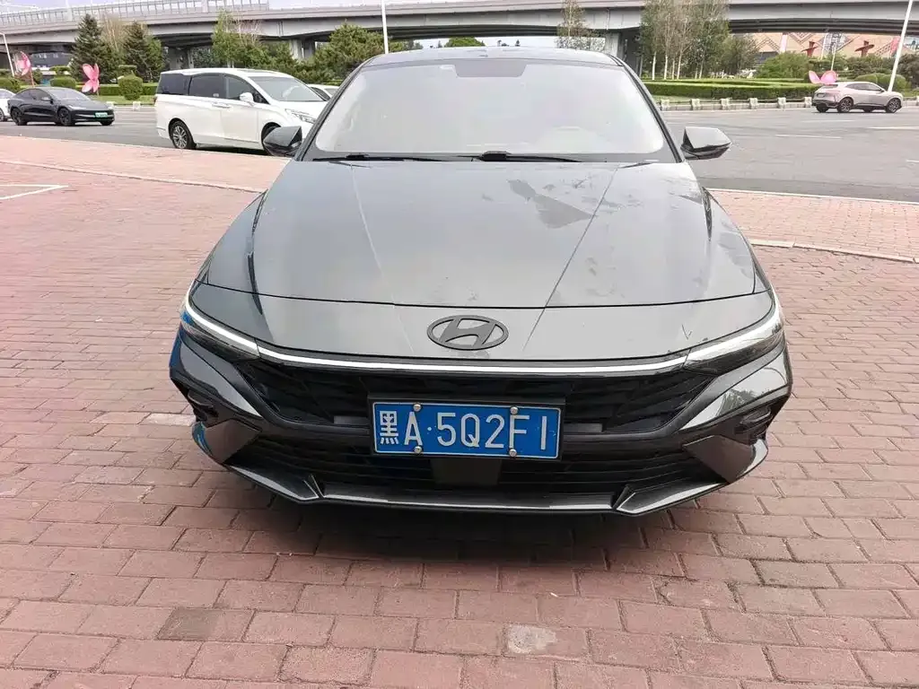 Hyundai Elantra — фото 4