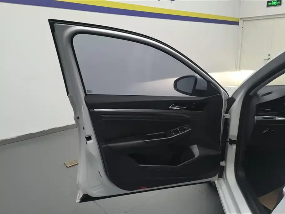 Volkswagen Bora 2022 из CN, фото 10