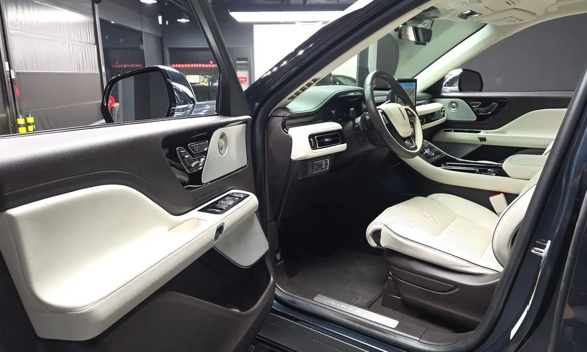 Lincoln Aviator — фото 10
