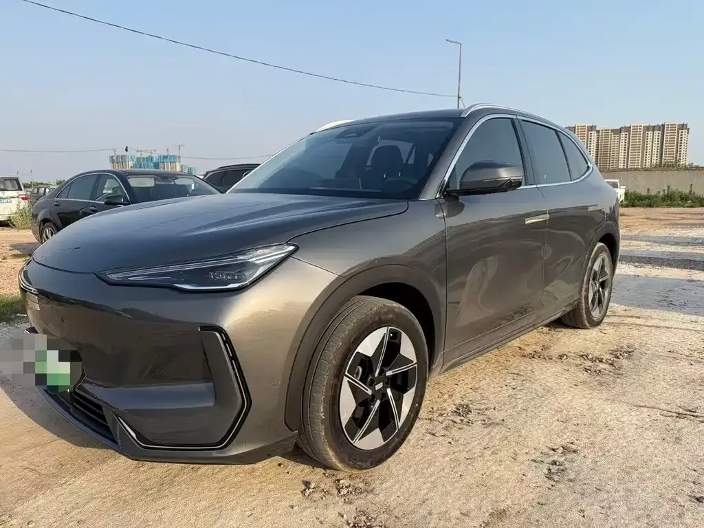 Geely Galaxy E5