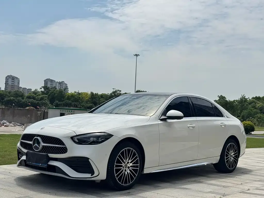 Mercedes-Benz C-Class — фото 1