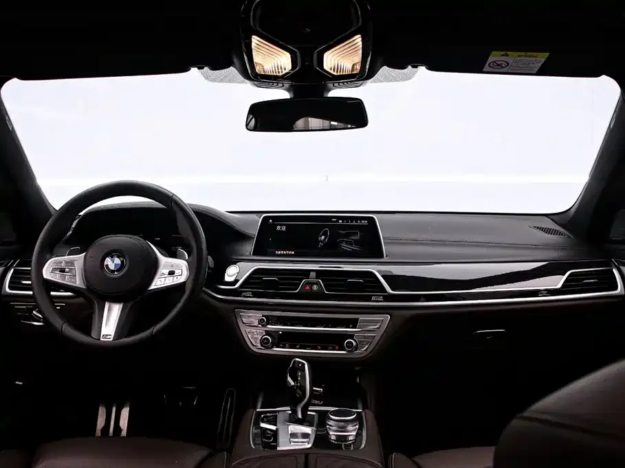 BMW 7 Series 2021 из CN, фото 3