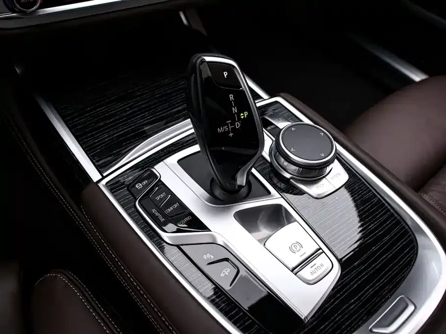 BMW 7 Series 2021 из CN, фото 7