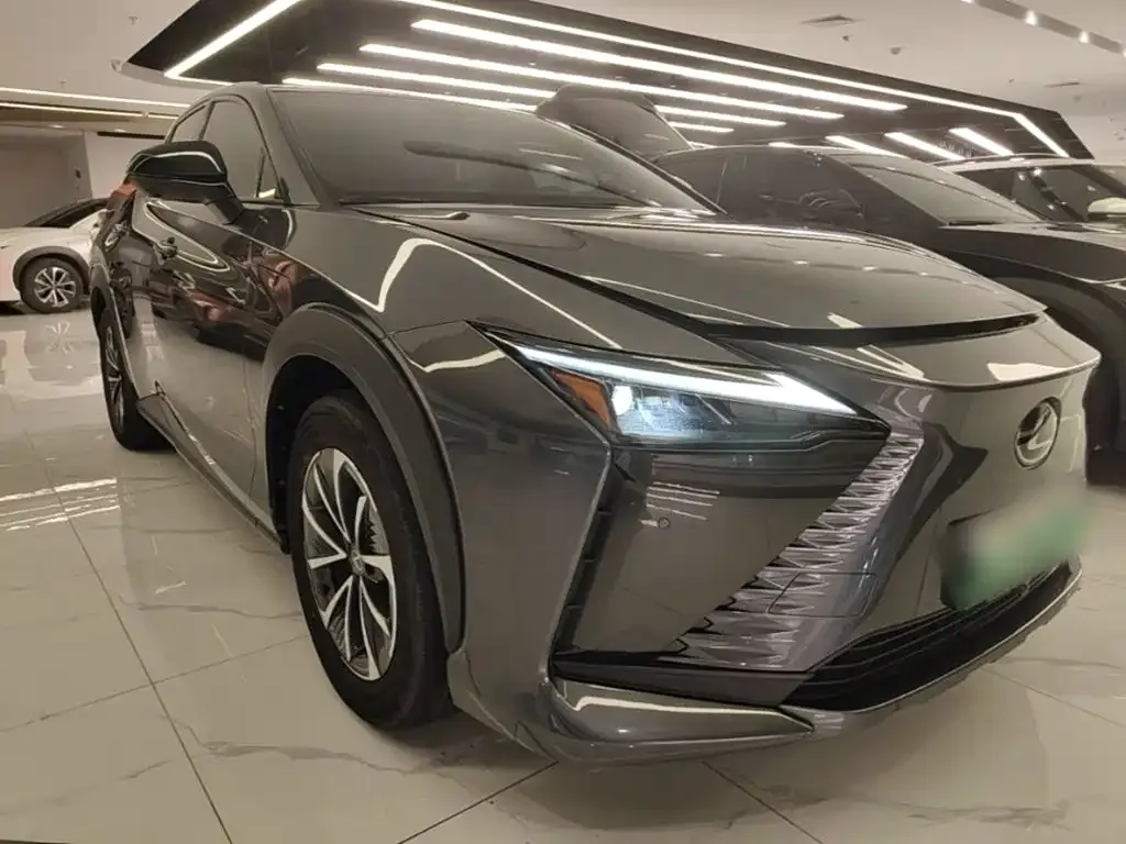 Lexus RZ — фото 2