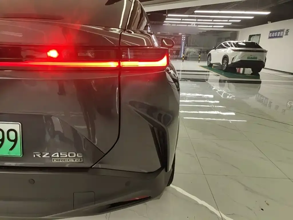 Lexus RZ — фото 5