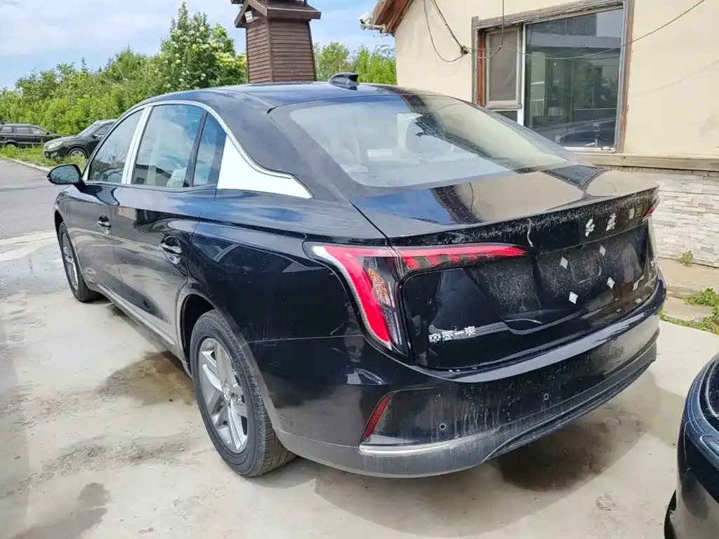 Hongqi E-QM5 — фото 7