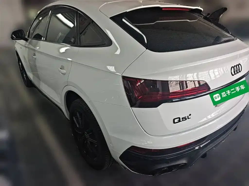 Audi Q5L Sportback — фото 10