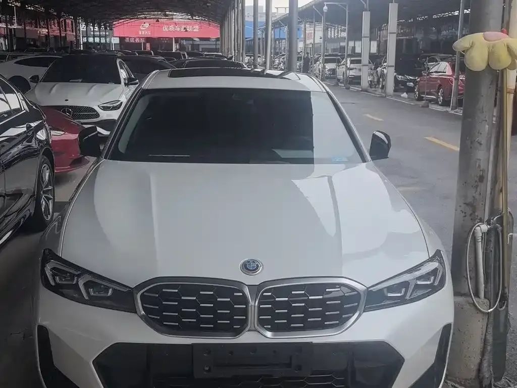 BMW 3 Series 2023 из CN, фото 9