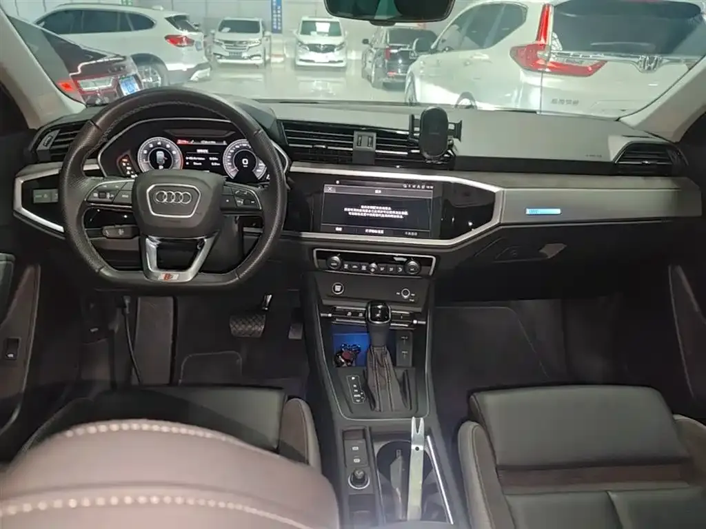 Audi Q3 Sportback — фото 4