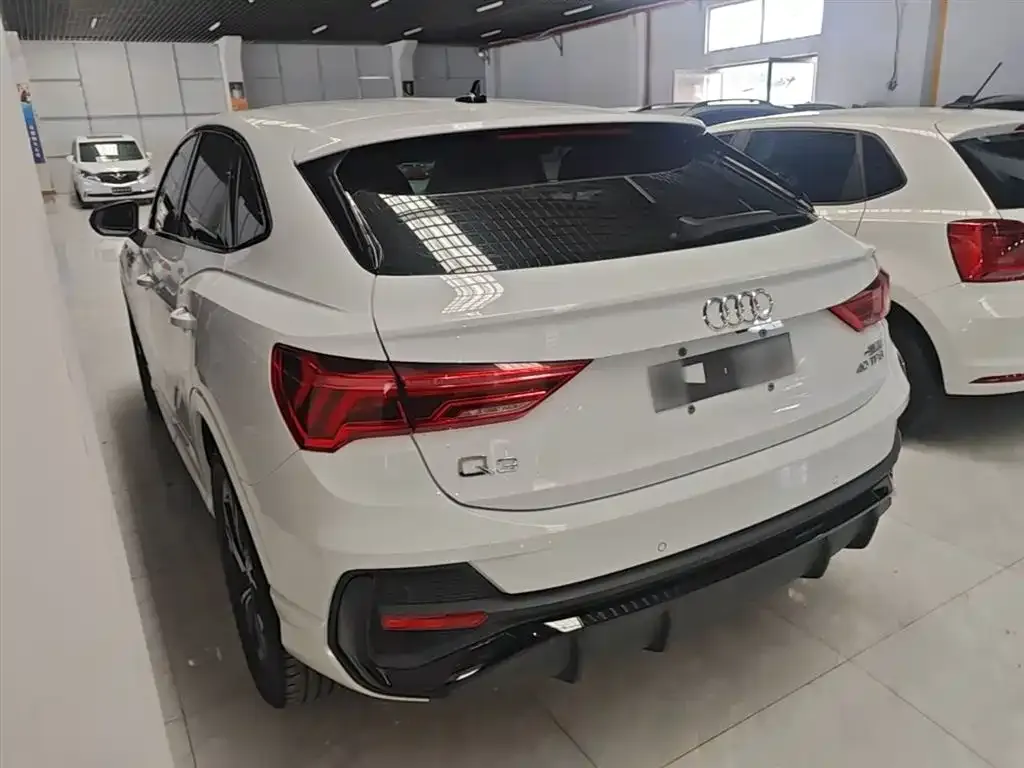 Audi Q3 Sportback — фото 3