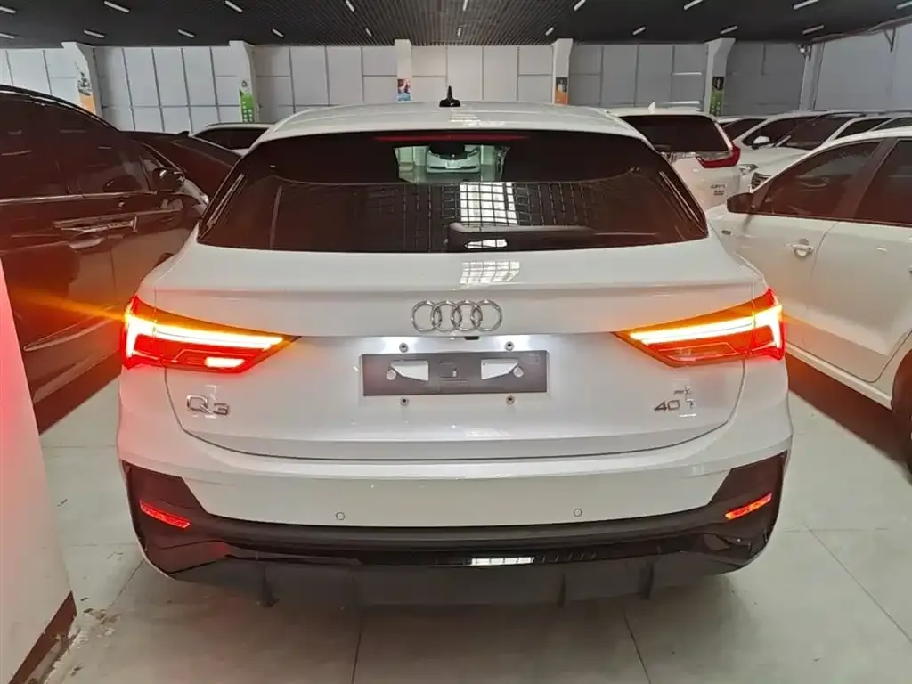 Audi Q3 Sportback — фото 6