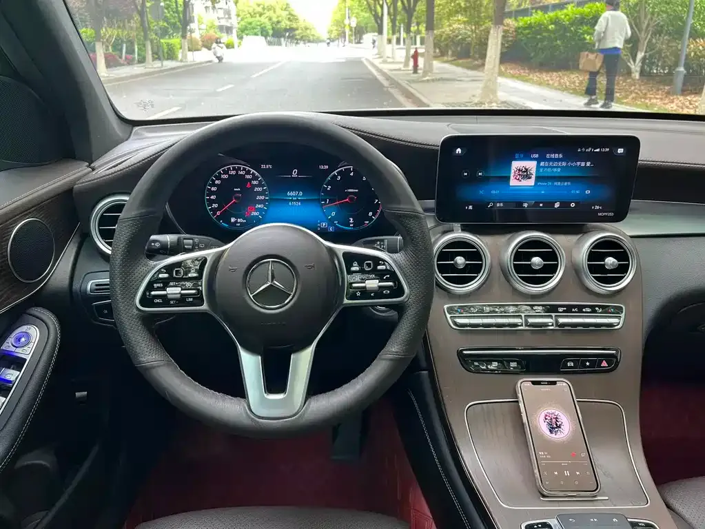 Mercedes-Benz GLC — фото 8