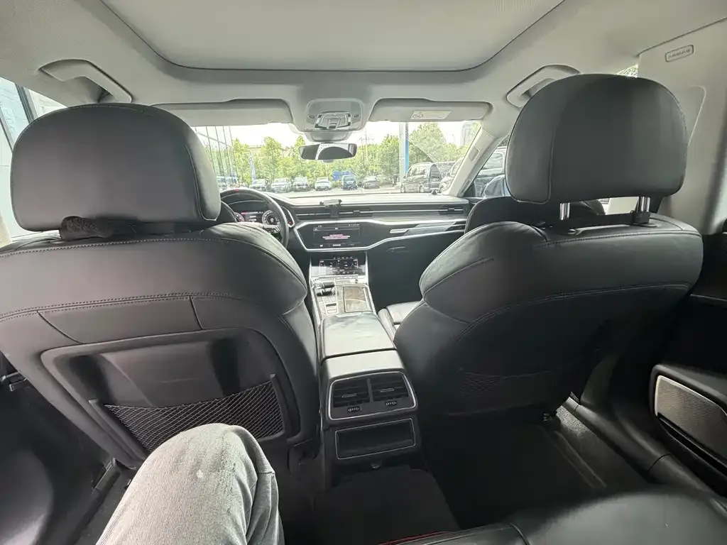 Audi A7 2021 из CN, фото 5