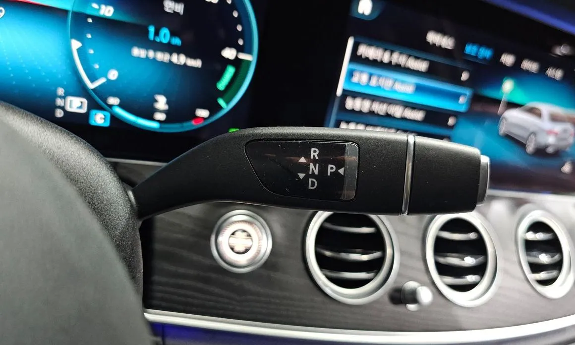 Mercedes-Benz E-Class 2021 из KR, фото 3